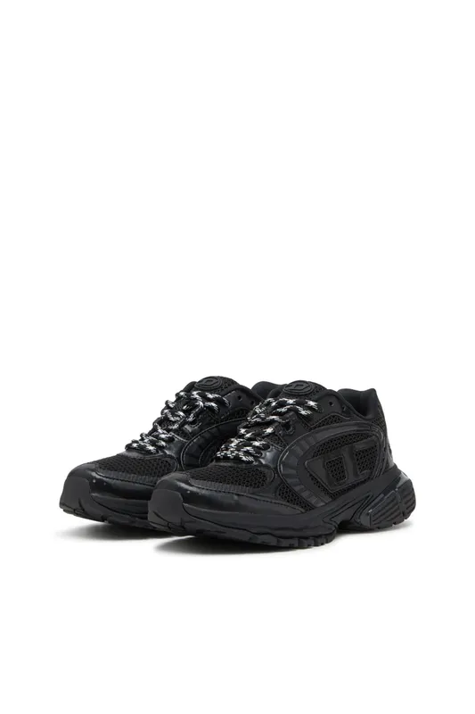 Diesel S-pro-v-dense Low W (Y03594P8136T8013 https://nl.diesel.com/en/shoes/s-pro-v-dense-low-w-black/Y03594P8136T8013.htm)