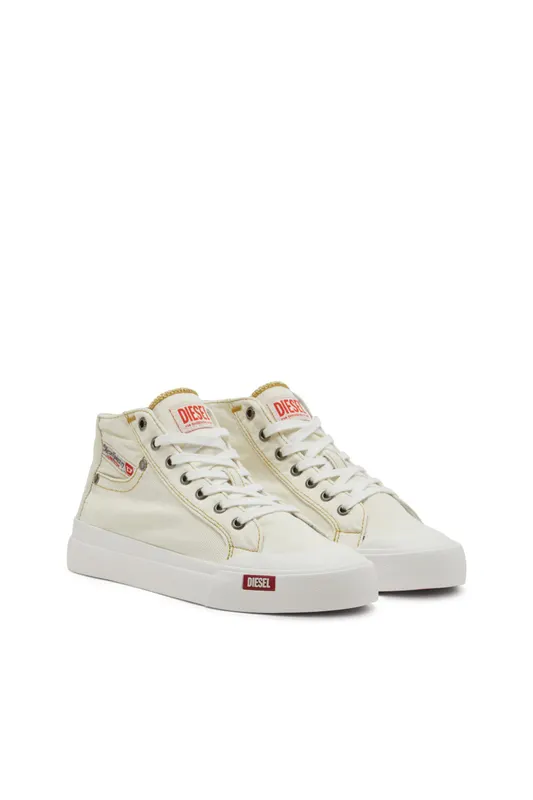 Diesel S-athos Nmd W (Y03611P8112T1002 https://nl.diesel.com/en/shoes/s-athos-nmd-w-white/Y03611P8112T1002.htm)