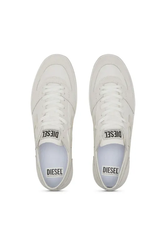 Diesel S-leroji D-1 Low (Y03489P8119T1002 https://nl.diesel.com/en/shoes/s-leroji-d-1-low-white/Y03489P8119T1002.htm)