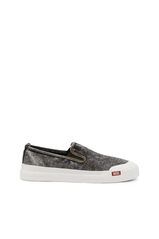 Diesel S-athos Nmd So (Y03556P8112T8013 https://nl.diesel.com/en/shoes/s-athos-nmd-so-black/Y03556P8112T8013.htm)