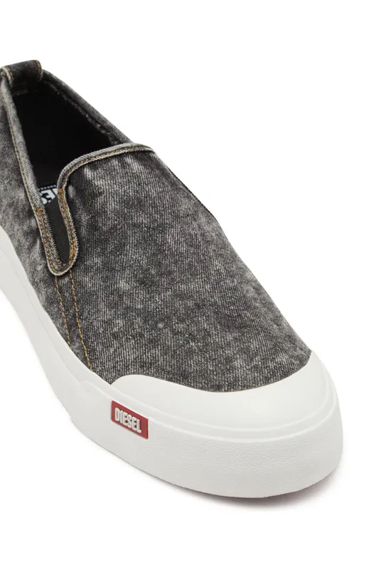 Diesel S-athos Nmd So (Y03556P8112T8013 https://nl.diesel.com/en/shoes/s-athos-nmd-so-black/Y03556P8112T8013.htm)