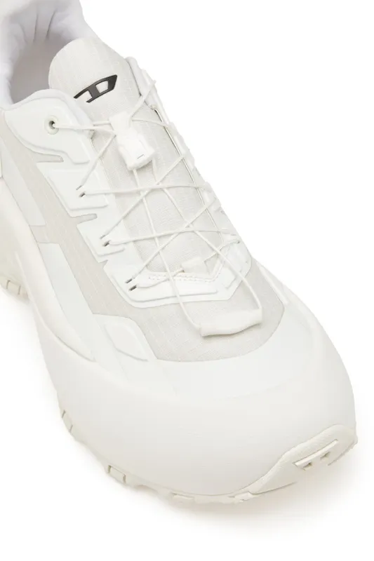 Diesel D-cage Runner (Y03444P6918T1003 https://nl.diesel.com/en/shoes/d-cage-runner-white/Y03444P6918T1003.htm)