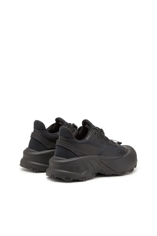 Diesel D-cage Runner (Y03444P6918T8013 https://nl.diesel.com/en/shoes/d-cage-runner-black/Y03444P6918T8013.htm)