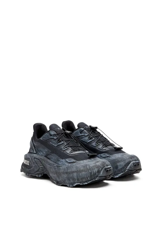 Diesel D-cage Runner (Y03444P8140T8013 https://nl.diesel.com/en/shoes/d-cage-runner-black/Y03444P8140T8013.htm)