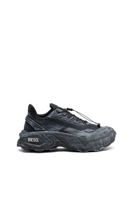 Diesel D-cage Runner (Y03444P8140T8013 https://nl.diesel.com/en/shoes/d-cage-runner-black/Y03444P8140T8013.htm)