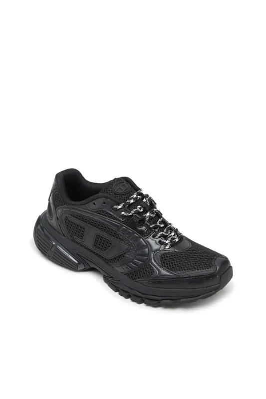 Diesel S-pro-v-dense Low (Y03593P8136T8013 https://nl.diesel.com/en/shoes/s-pro-v-dense-low-black/Y03593P8136T8013.htm)