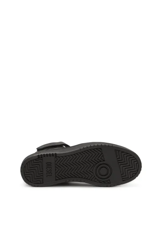 Diesel S-tracker-d Mid (Y03600P5576T8013 https://nl.diesel.com/en/shoes/s-tracker-d-mid-black/Y03600P5576T8013.htm)