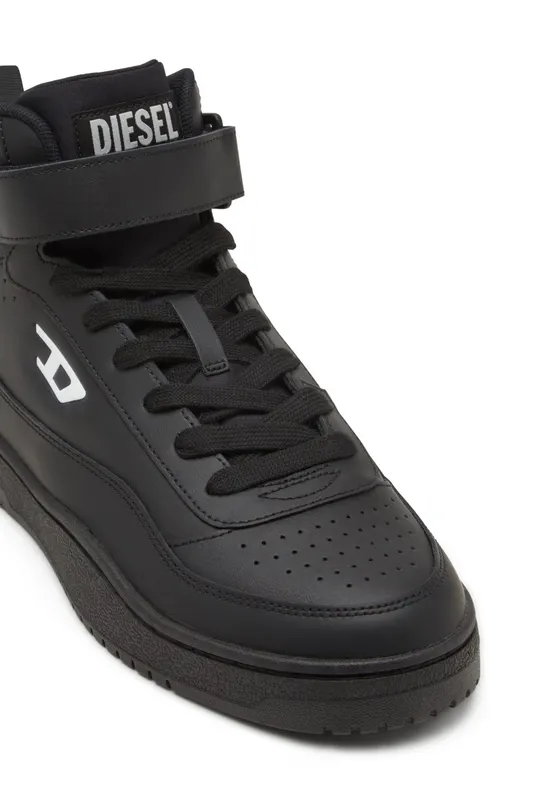 Diesel S-tracker-d Mid (Y03600P5576T8013 https://nl.diesel.com/en/shoes/s-tracker-d-mid-black/Y03600P5576T8013.htm)