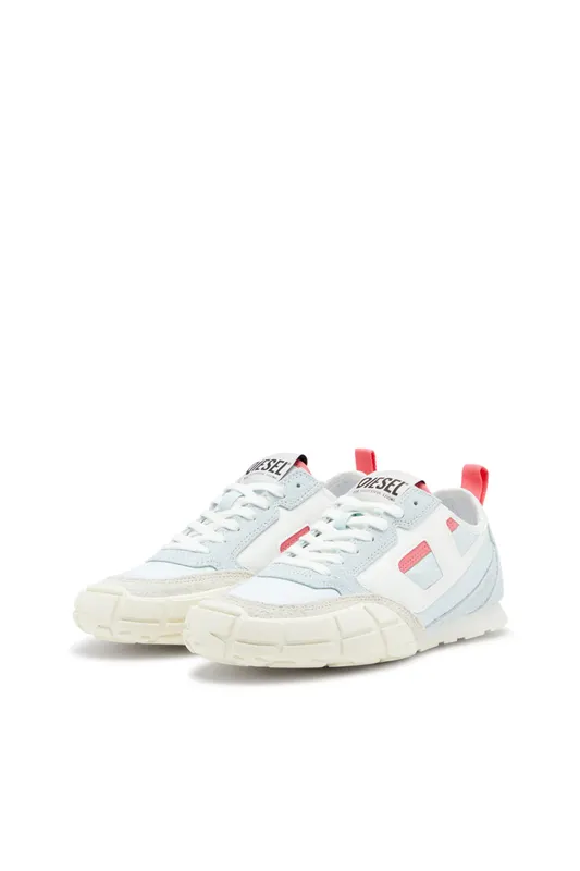 Diesel S-pagodha Low W (Y03687P8404HA933 https://nl.diesel.com/en/sneakers/s-pagodha-low-w-tobedefined/Y03687P8404HA933.htm)