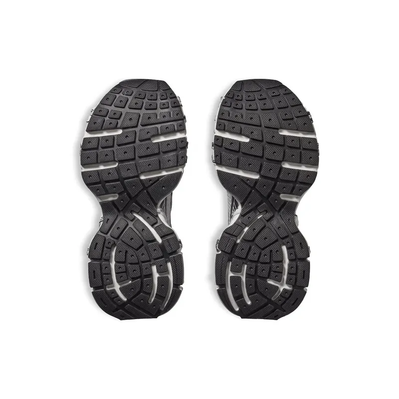 Balenciaga Women’s 3xl Extreme Laces Logo Sneaker In White / Black White / Black (825598W3XHL9010)