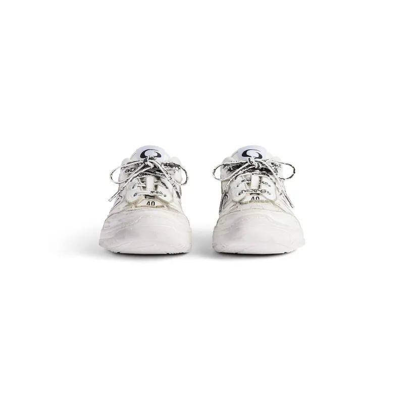 Balenciaga Women’s Hamptons Medium Worn-out Sneaker In White White (841763WCURS9000)
