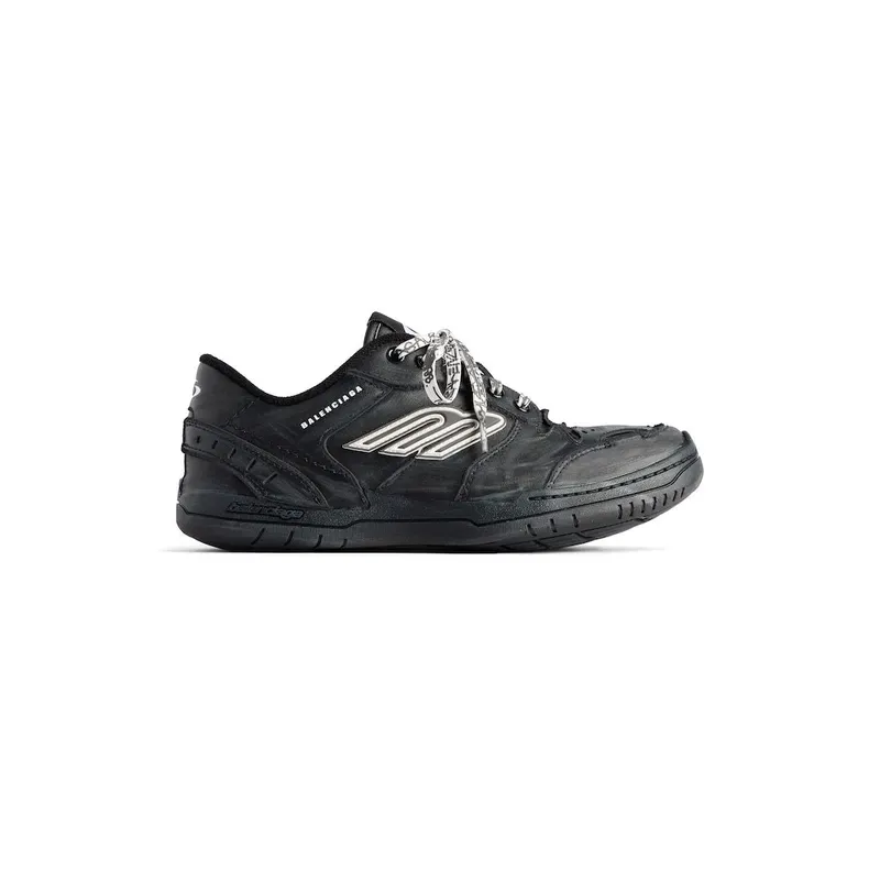 Balenciaga Men’s Hamptons Worn-out Sneaker In Black Black (841765WCURB1000)