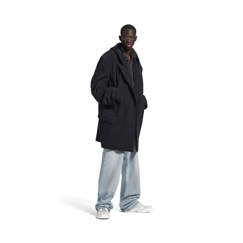 Balenciaga Men’s Hamptons Worn-out Sneaker In White / Dark Blue / Grey White / Dark Blue / Grey (841765WCURB9141)