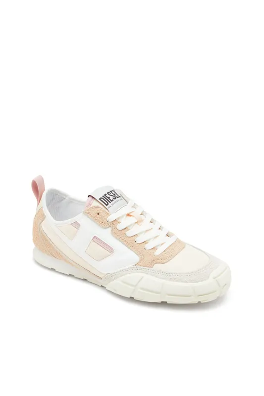 Diesel S-pagodha Low W (Y03687P8404HA899 https://nl.diesel.com/en/sneakers/s-pagodha-low-w-beige/Y03687P8404HA899.htm)