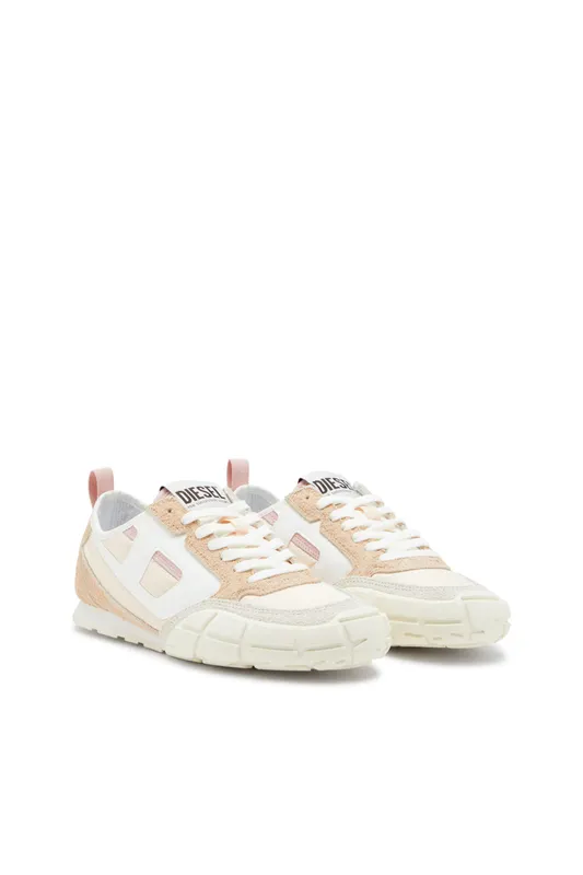 Diesel S-pagodha Low W (Y03687P8404HA899 https://nl.diesel.com/en/sneakers/s-pagodha-low-w-beige/Y03687P8404HA899.htm)