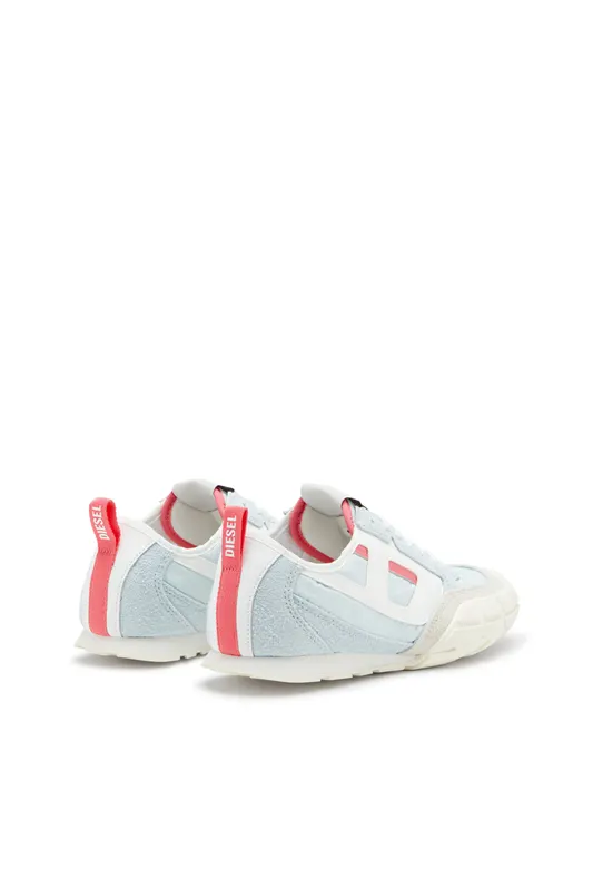 Diesel S-pagodha Low W (Y03687P8404HA933 https://nl.diesel.com/en/sneakers/s-pagodha-low-w-blue/Y03687P8404HA933.htm)