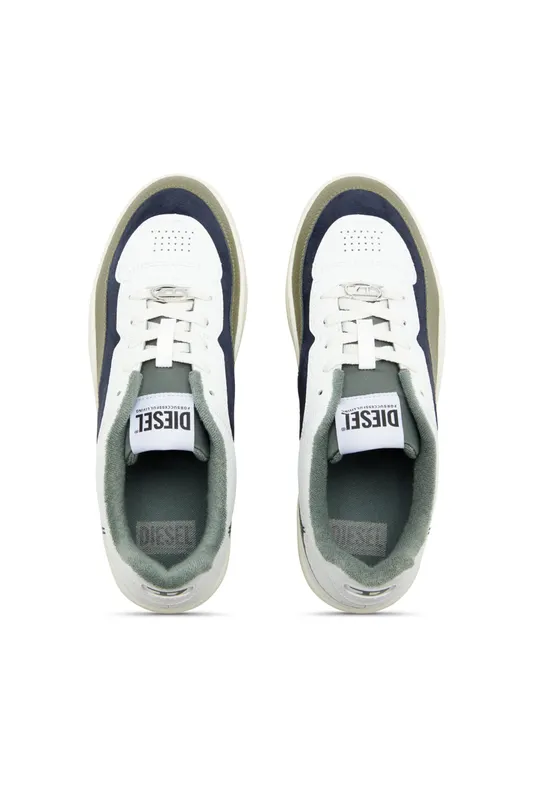 Diesel S-oval Skate Low (Y03511P8419HB087 https://nl.diesel.com/en/sneakers/s-oval-skate-low-multicolor/Y03511P8419HB087.htm)