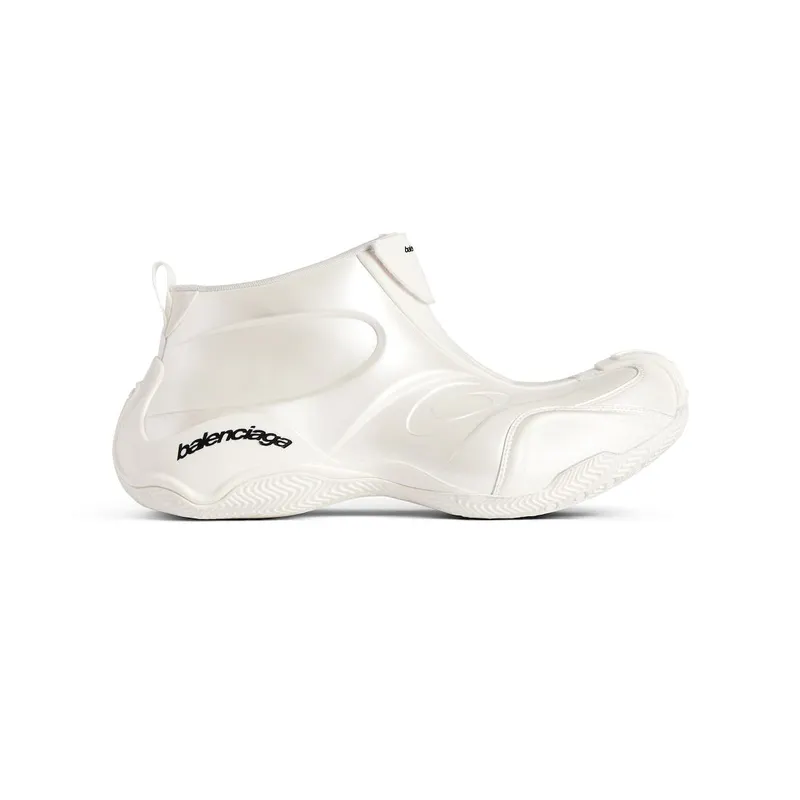 Balenciaga Men’s Basketball Sneaker In White White (824909WBKBM9000)