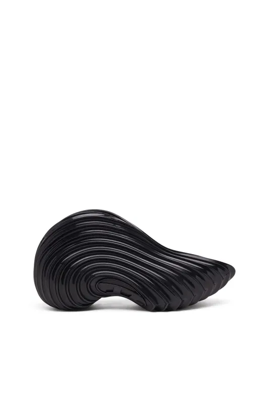 Diesel Melissa Quantum Sneakers X (P01607PS916T8246 https://nl.diesel.com/en/sneakers/melissa-quantum-sneakers-x-black/P01607PS916T8246.htm)