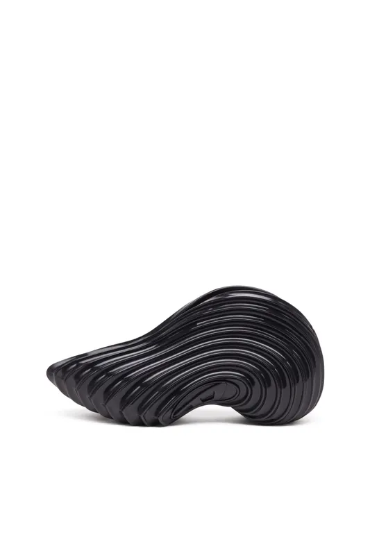 Diesel Melissa Quantum Sneakers X (P01607PS916T8246 https://nl.diesel.com/en/sneakers/melissa-quantum-sneakers-x-black/P01607PS916T8246.htm)
