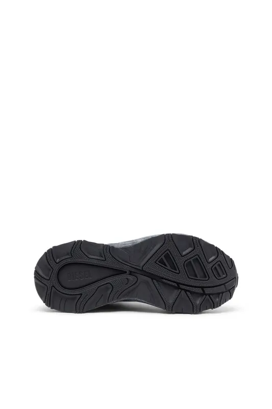 Diesel D-cage Hiking (Y03650P8140T8013 https://nl.diesel.com/en/sneakers/d-cage-hiking-black/Y03650P8140T8013.htm)