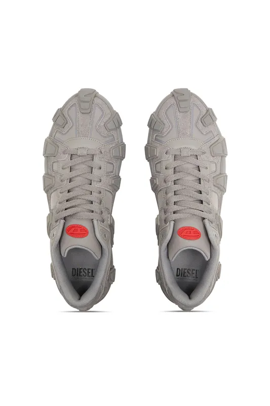 Diesel S-d-griffe Low (Y03642P8409T8067 https://nl.diesel.com/en/sneakers/s-d-griffe-low-grey/Y03642P8409T8067.htm)