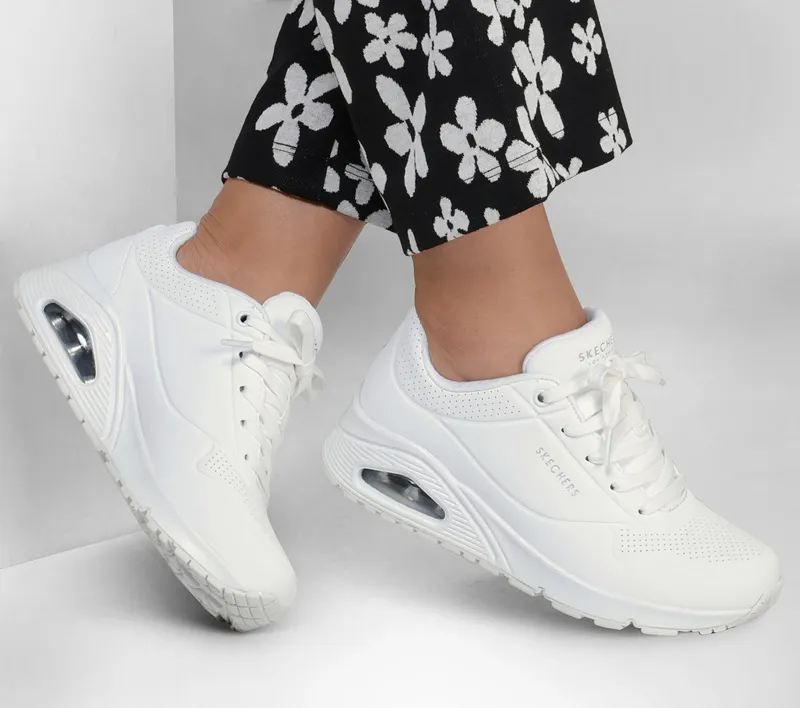 Skechers UNO – Stand on Air – Wit (73690-W)