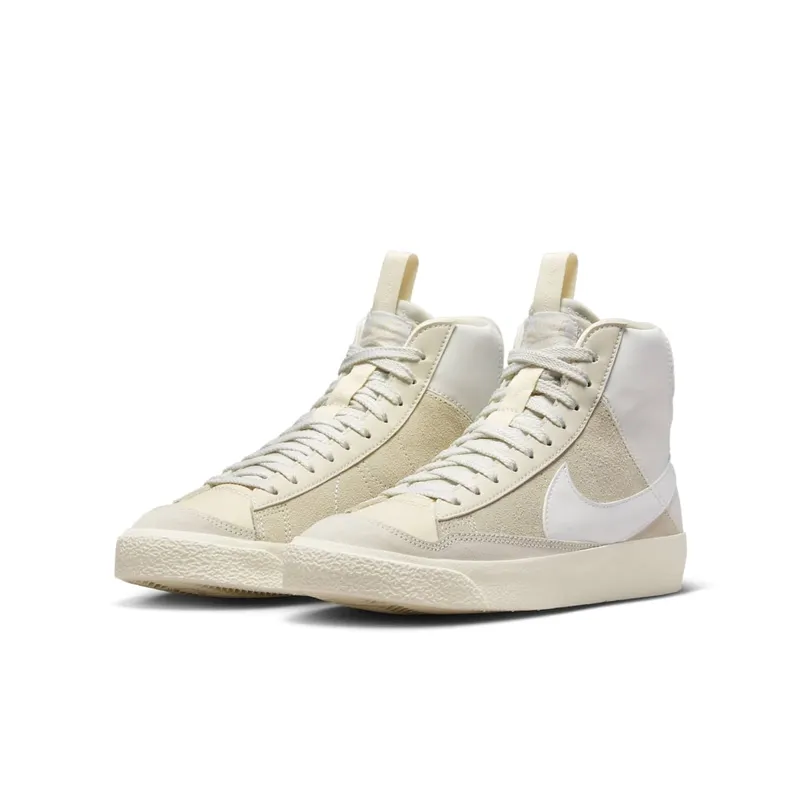 Nike Blazer Mid ’77 D Older Kids’ White (DQ6084-100)