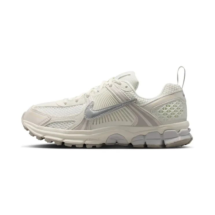 Nike Air Zoom Vomero 5 GS “Sail / Vast Grey / College Grey / Metallic Silver” (HF6998-108)