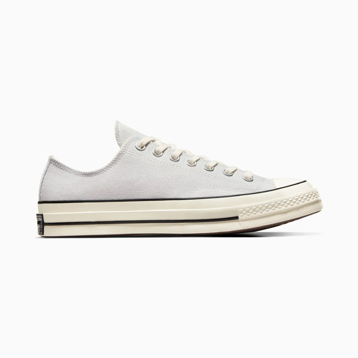 converse-chuck-taylor-all-star A06528C