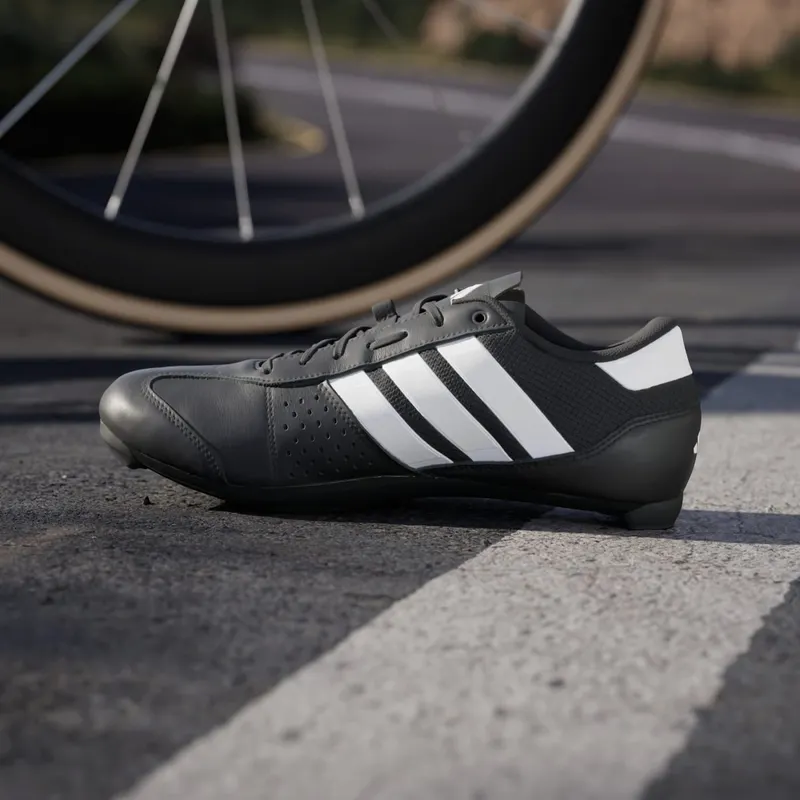 Adidas Heritage Road Cycling Shoes Core Black / Cloud White / Cloud White (IH5220)
