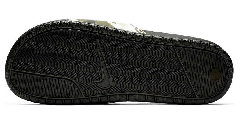 nike-benassi-nike-slippers 631261-301