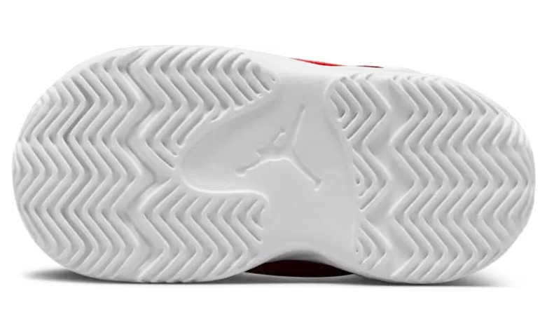 air-jordan-max-aura DQ8402-601