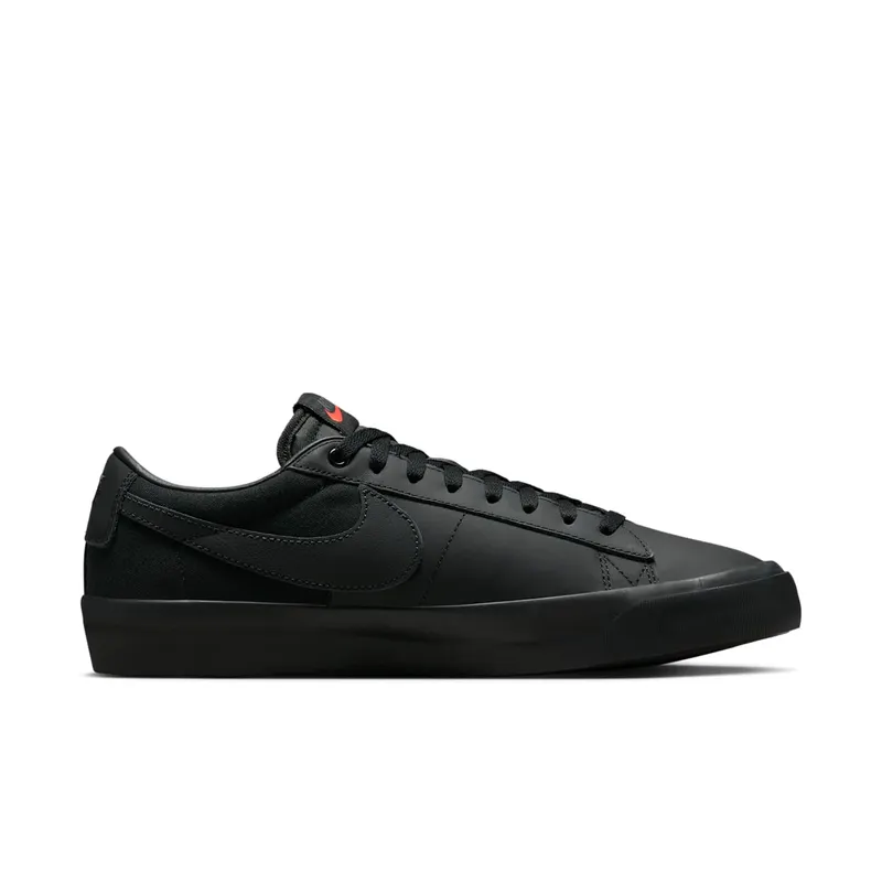 Nike SB Zoom Blazer Low Pro GT ISO Triple Black (DR9099-001)