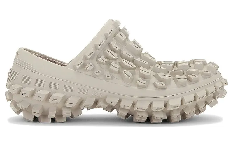 Balenciaga Defender Clog Beige (735252 W3CV2 9700)