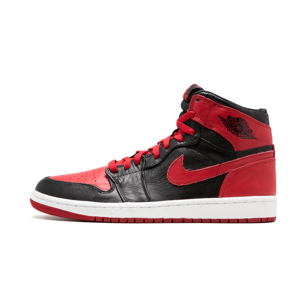 Jordan 1 Retro Banned (2011)
