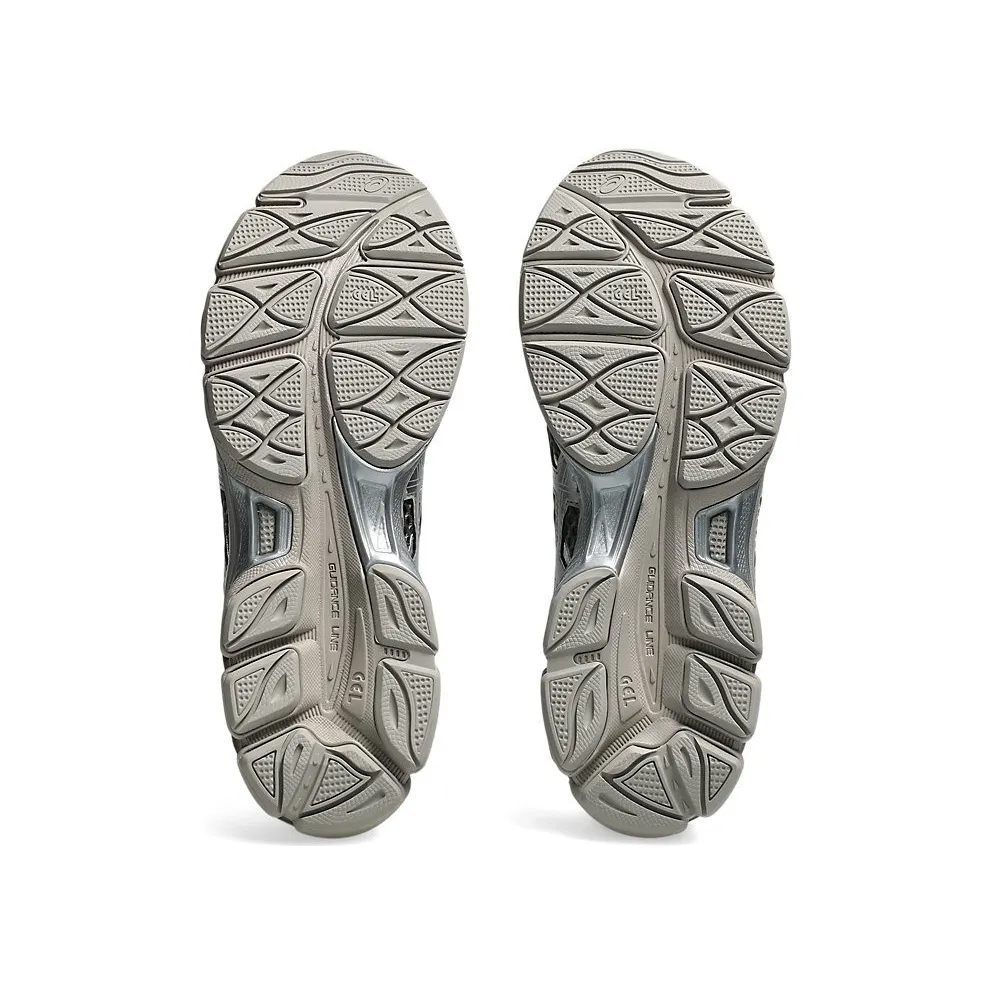 ASICS GEL-CUMULUS 16 “Cocoa Powder / Pure Silver” (1203A733-201)