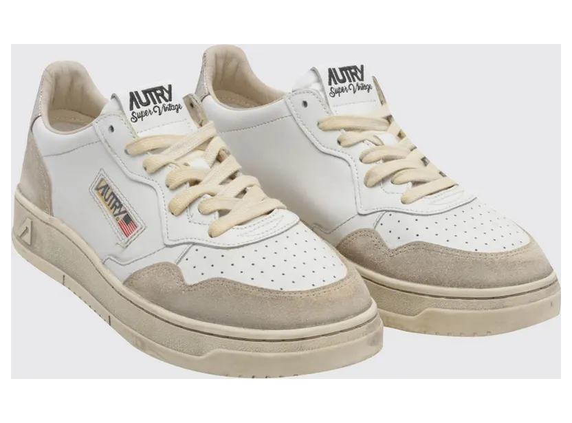 Autry Medalist Low Super Vintage Calfskin with Worn Effect White 4 (AVLMLS75)