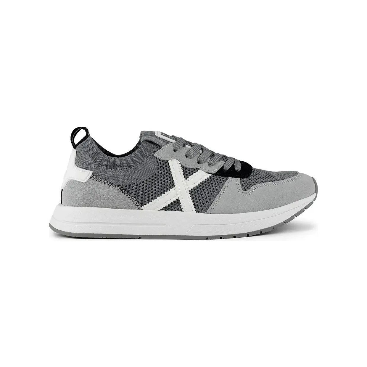 munich-sneaker 8903034