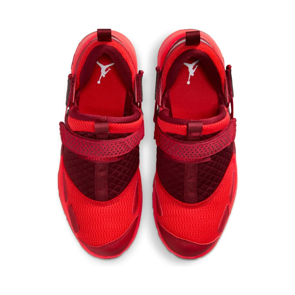Jordan Trunner LX “Chile Red” (HQ2164-601)