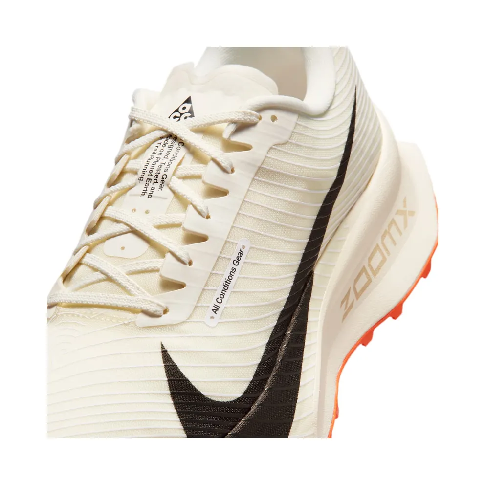 Nike ACG Ultrafly Trail-Racing “Sail / White / Safety Orange / Black” (HF5668-101)