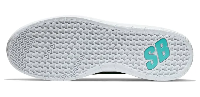 nike-free AA4272-006