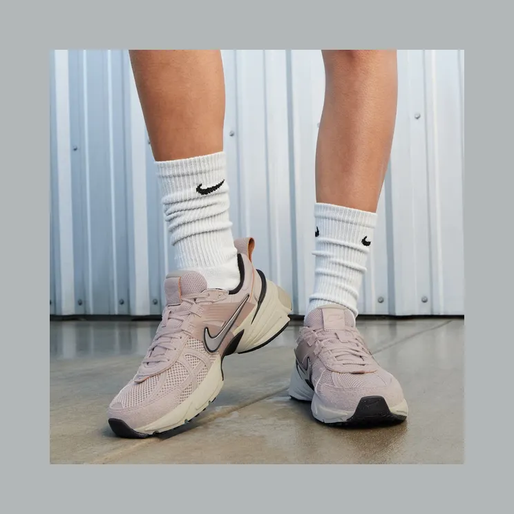 nike-v2k-run FN6703-001