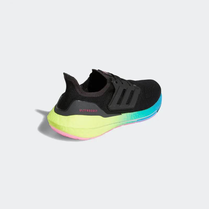 adidas Ultraboost 22 Core Black / Core Black / Carbon (GV8829)