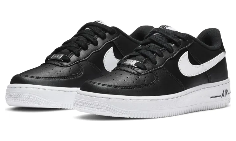Nike Air Force 1 Schwarz (CT7724-001)