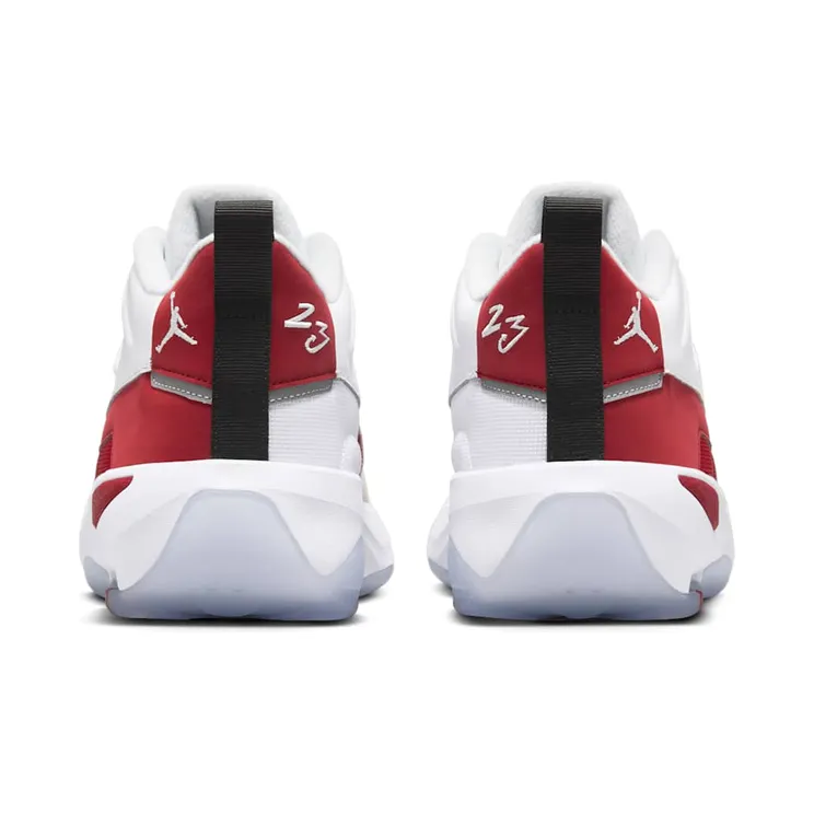 air-jordan-max-aura HQ2091-106