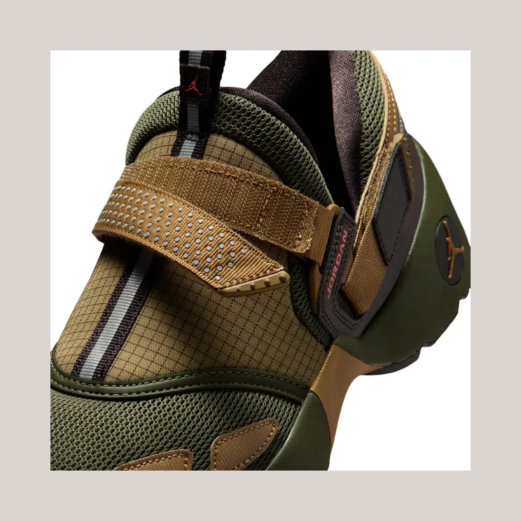 air-jordan-trunner IO4190-300