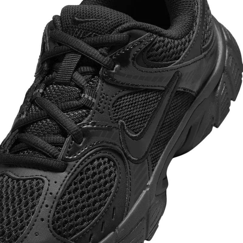 Nike V5 RNR GS “Triple Black” (HQ6411-002)