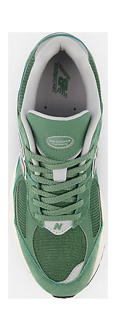 new-balance-2002r M2002RHW