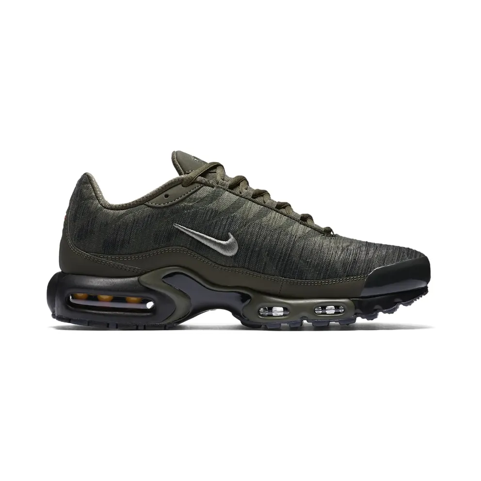 Nike Air Max Plus Jacquard “Cargo Khaki / Black / Light Bone / Dark Stucco” (845006-300)